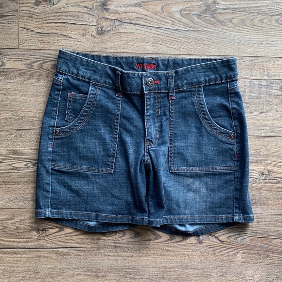Wrangler Hemmed Denim Jean Shorts Size 10 - Picture 1 of 5